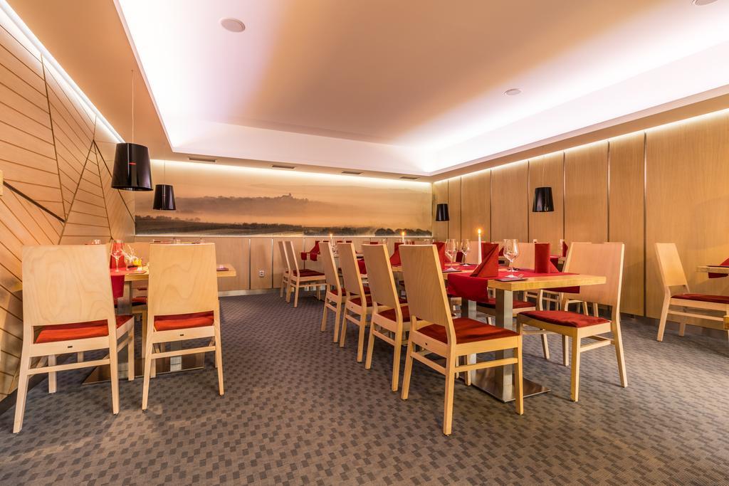 霍拉库瑞佛酒店 Bořetice 外观 照片